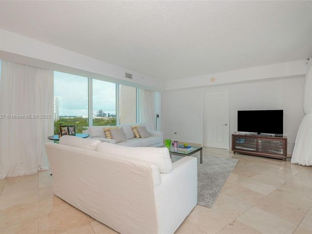 Apartment for sale  Unit # - photo 5687072