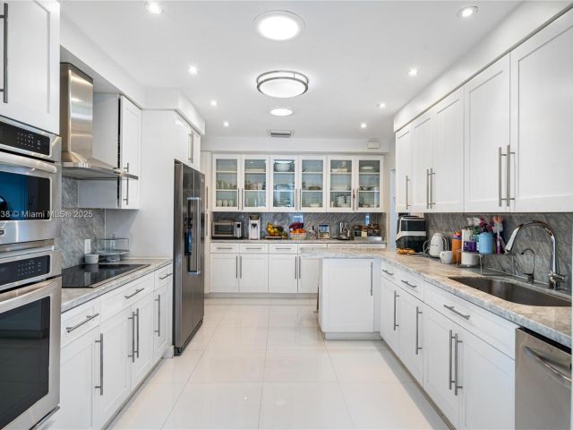 Home for sale at 530 Sabal Palm Rd - photo 5831702