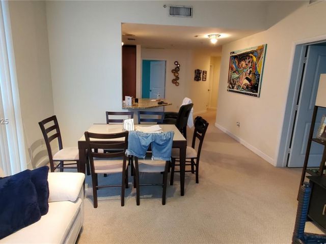 Apartment for sale  Unit #701 - photo 6012638