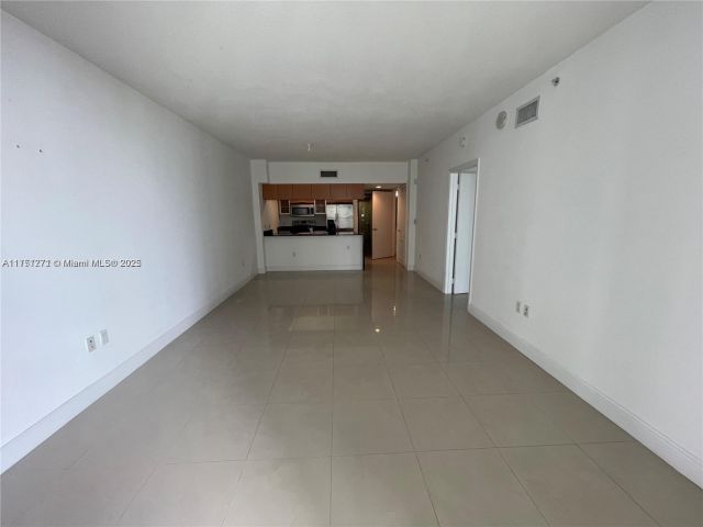 1-bedroom condo for sale in Miami - 1750 N Bayshore Dr 2309 - MondialRealty