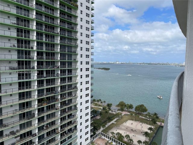 1-bedroom condo for sale in Miami - 1750 N Bayshore Dr 2309 - MondialRealty