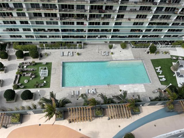 1-bedroom condo for sale in Miami - 1750 N Bayshore Dr 2309 - MondialRealty