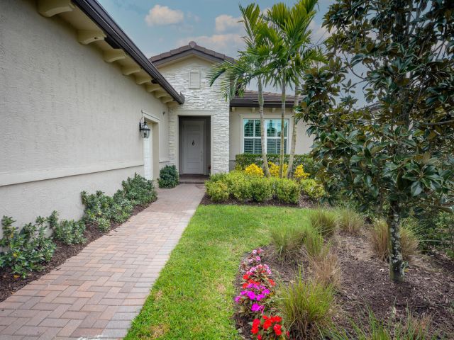 Home for sale at 10536 Starling Way - photo 5749518