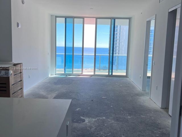 Apartment for sale  Unit #1004 - photo 6064928