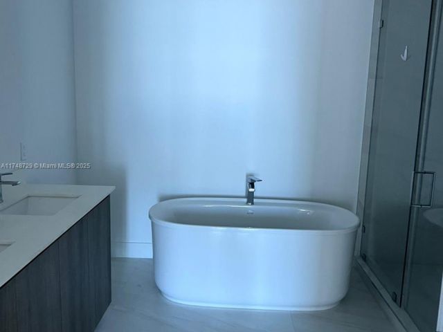 Apartment for sale  Unit #1004 - photo 6064936