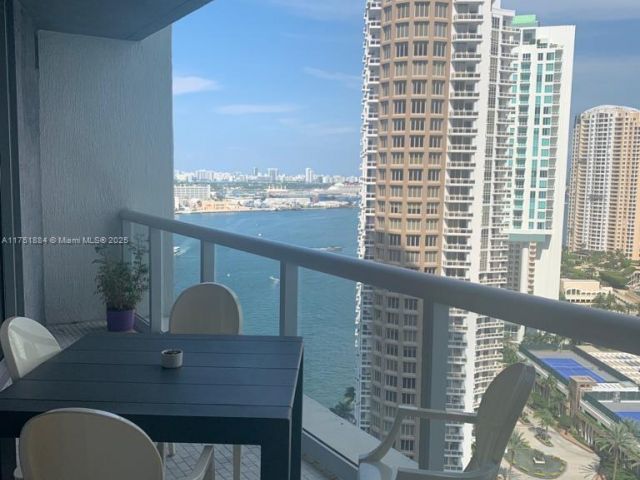 Apartment for rent  Unit #2405 - photo 5613809