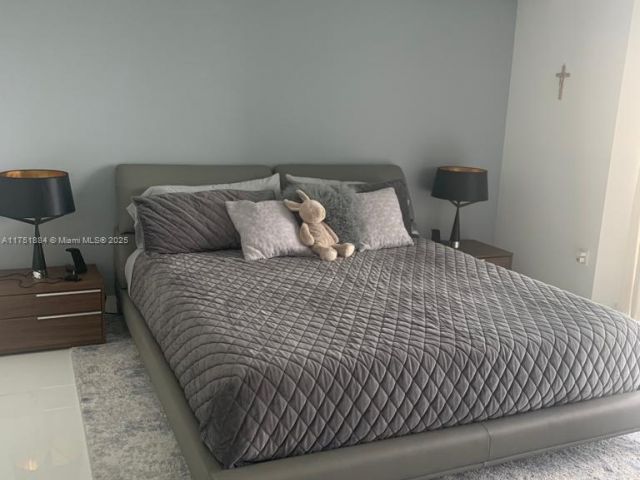 Apartment for rent  Unit #2405 - photo 5613814