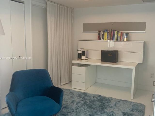 Apartment for rent  Unit #2405 - photo 5613815