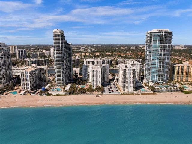 Apartment for sale  Unit #1001 - photo 5630752