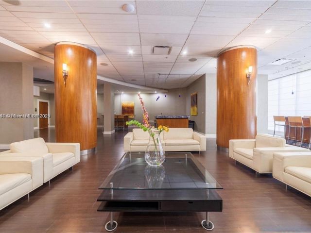 Apartment for sale  Unit #1001 - photo 7447286