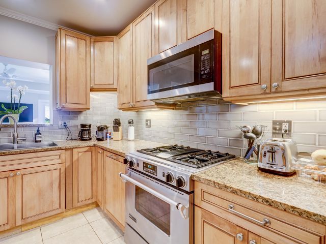 Home for rent at 411 26th Street - photo 6533967