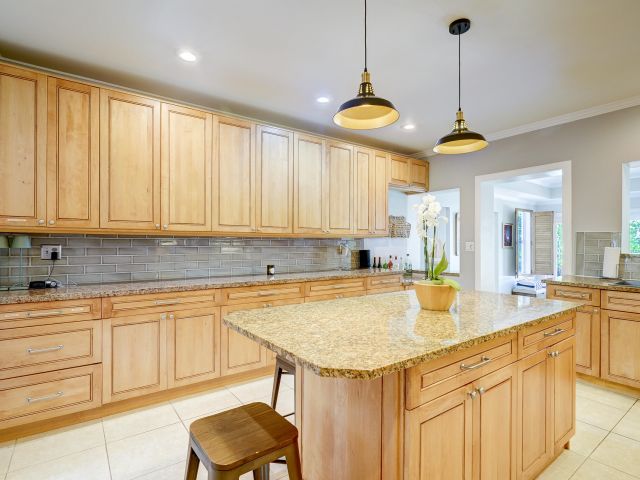 Home for rent at 411 26th Street - photo 6533970