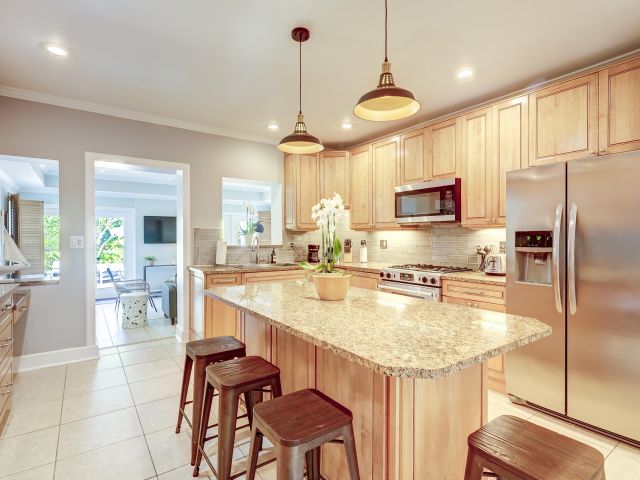 Home for rent at 411 26th Street - photo 6533971