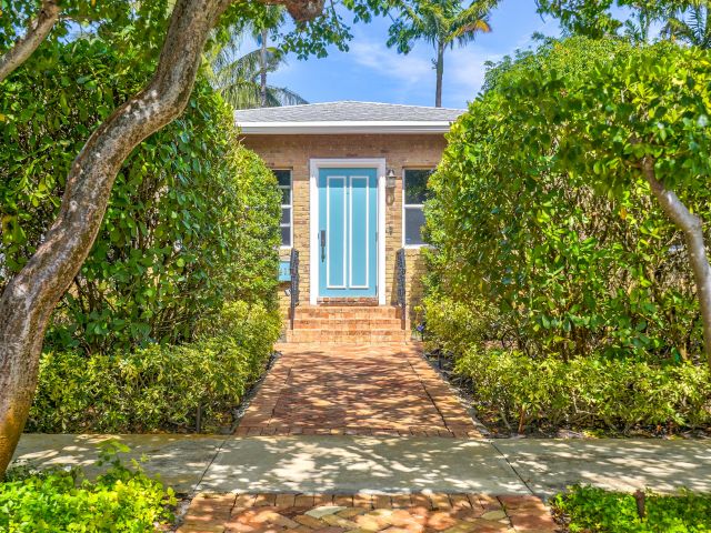 Home for rent at 411 26th Street - photo 6533985