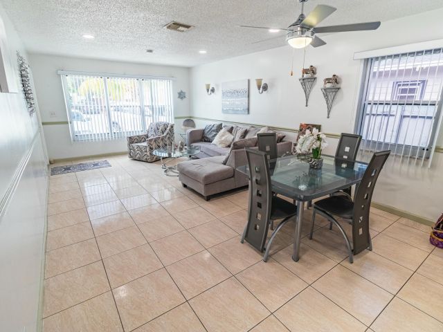 Home for sale at 513 El Vedado - photo 5865752