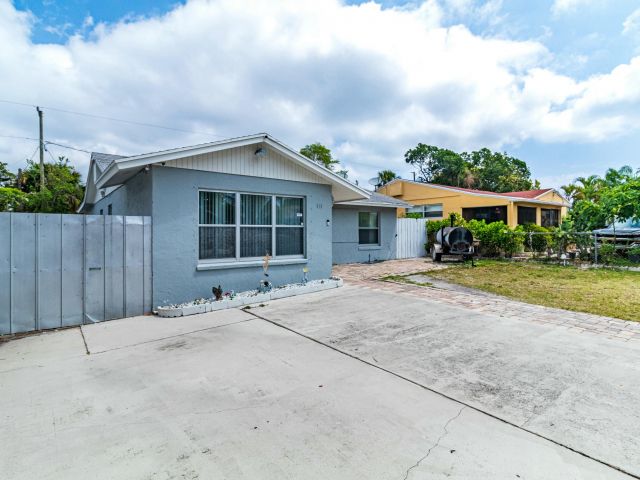 Home for sale at 513 El Vedado - photo 5865757