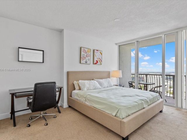 Apartment for sale  Unit #4809 - photo 5835812