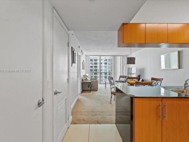 Apartment for sale  Unit #4809 - photo 5835821