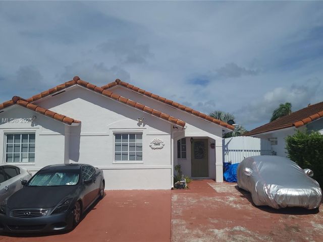 Home for sale at 17812 SW 144th Ave - photo 6135516