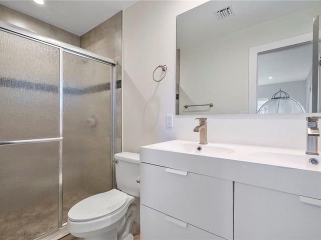 Home for rent at 1949 Windward Dr - photo 5541750