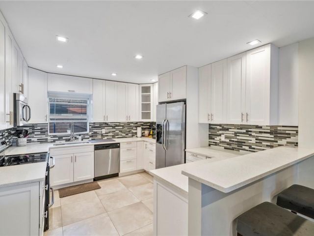 Home for rent at 1949 Windward Dr - photo 5541757