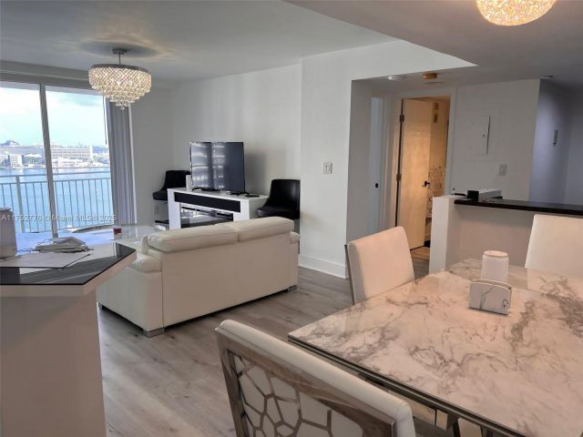 Apartment for rent  Unit #1913 - photo 5624859