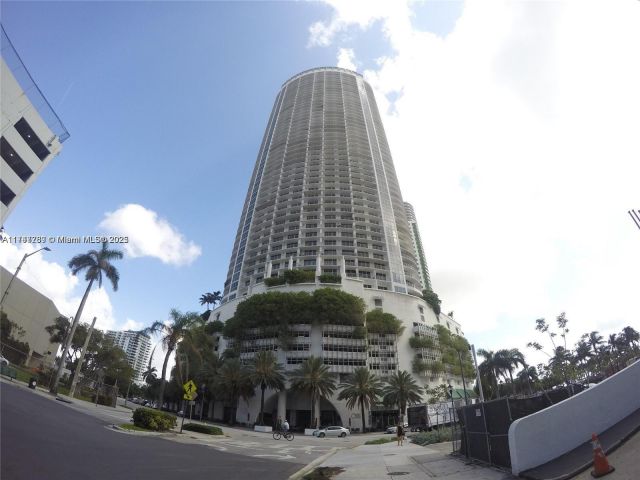 1-bedroom condo for sale in Miami - 1750 N Bayshore Dr 3112 - MondialRealty