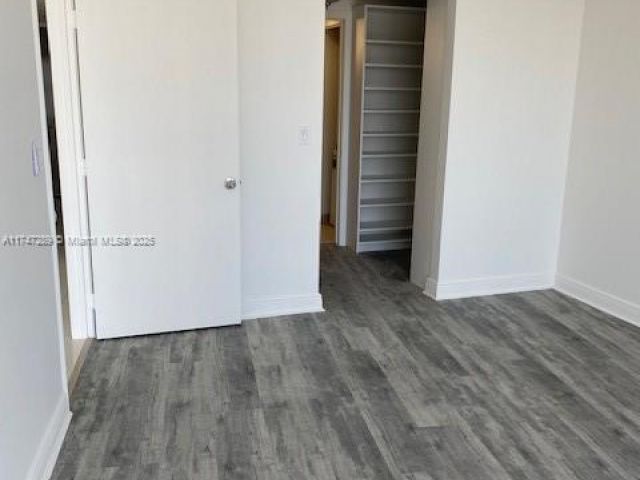 1-bedroom condo for sale in Miami - 1750 N Bayshore Dr 3112 - MondialRealty