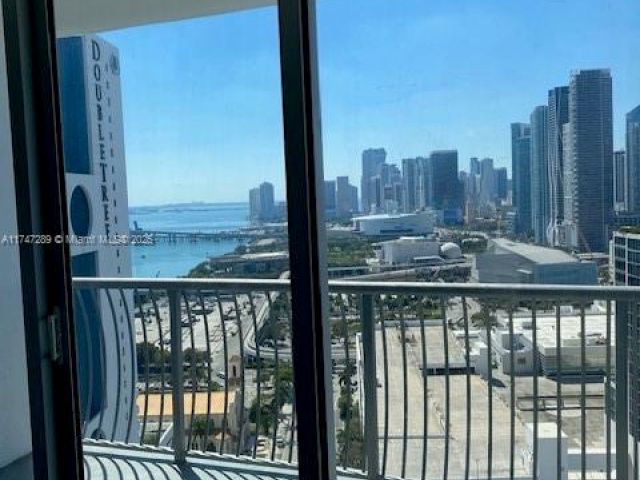 1-bedroom condo for sale in Miami - 1750 N Bayshore Dr 3112 - MondialRealty