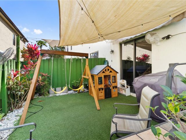 Home for sale at 9831 NW 88th Ter - photo 5585045