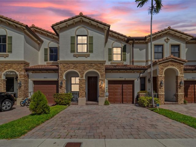 Home for sale at 9831 NW 88th Ter - photo 5585057