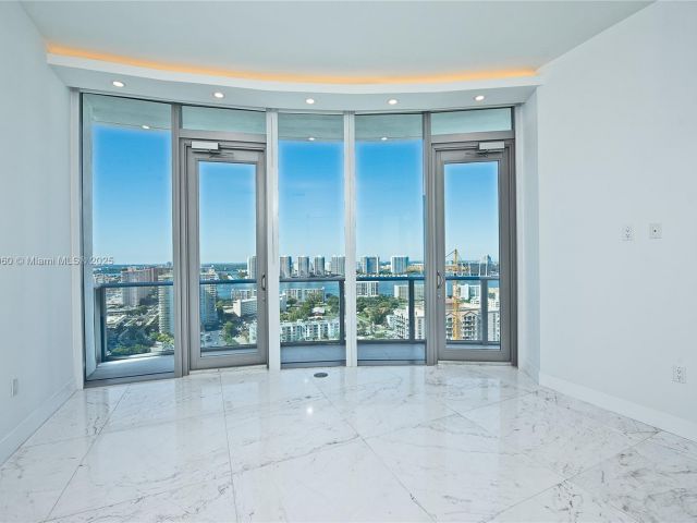 Apartment for sale  Unit #2003 - photo 5668576