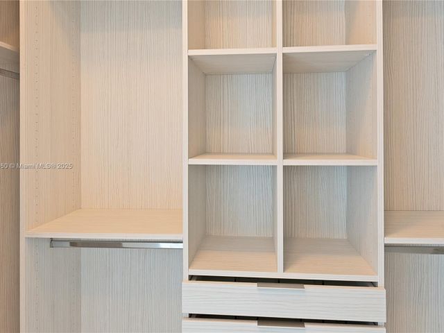 Apartment for sale  Unit #2003 - photo 5668577