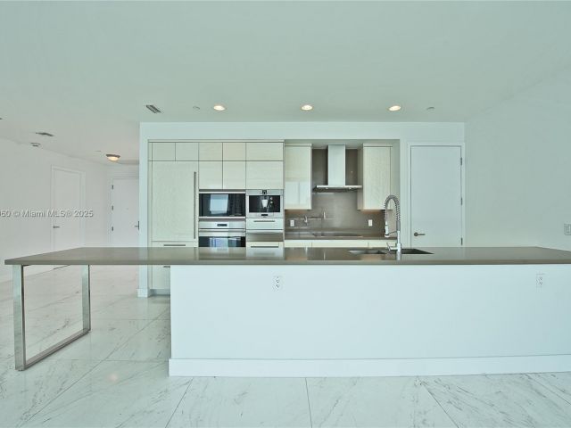 Apartment for sale  Unit #2003 - photo 5668585