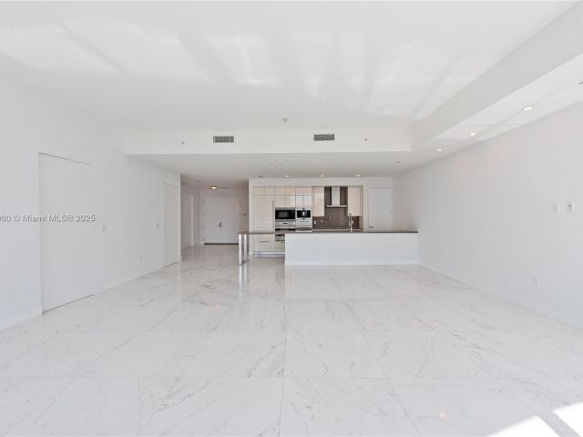 Apartment for sale  Unit #2003 - photo 5668589