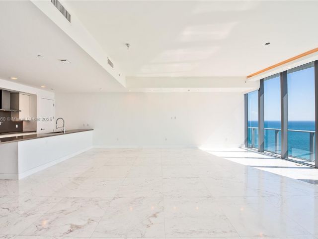 Apartment for sale  Unit #2003 - photo 5668590