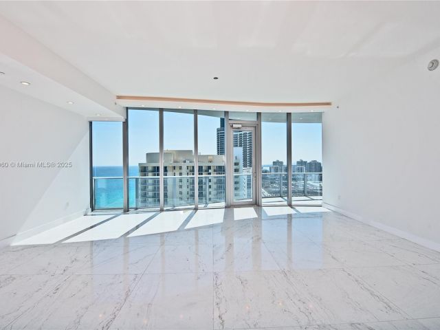 Apartment for sale  Unit #2003 - photo 5668592