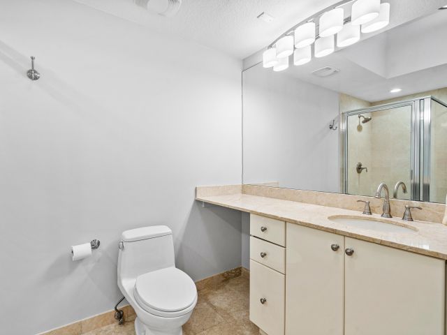 Apartment for sale  Unit #1011 - photo 5988199