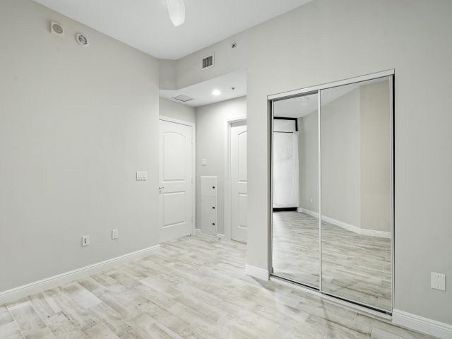 Apartment for sale  Unit #1011 - photo 5988200