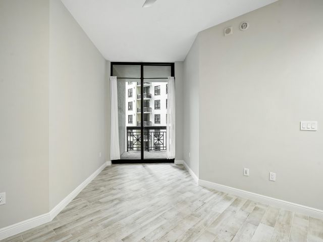 Apartment for sale  Unit #1011 - photo 5988201