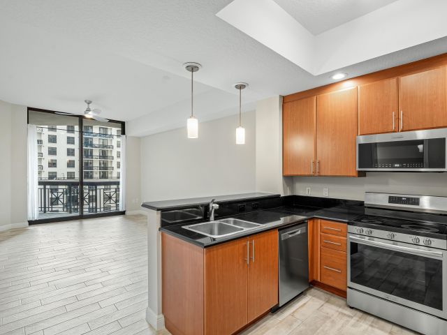 Apartment for sale  Unit #1011 - photo 5988206