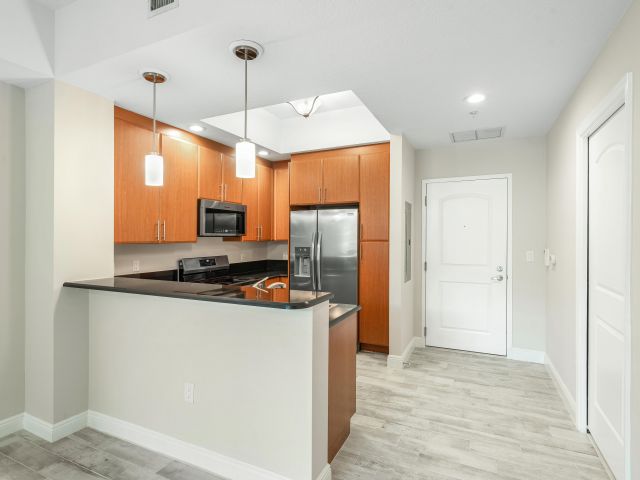 Apartment for sale  Unit #1011 - photo 5988211