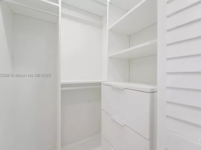 2-bedroom condo for sale in Hallandale Beach - 1950 S Ocean Dr 20L - MondialRealty