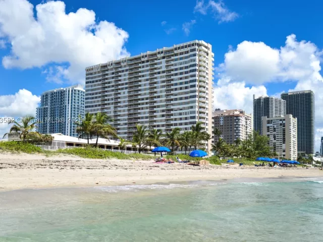 2-bedroom condo for sale in Hallandale Beach - 1950 S Ocean Dr 20L - MondialRealty