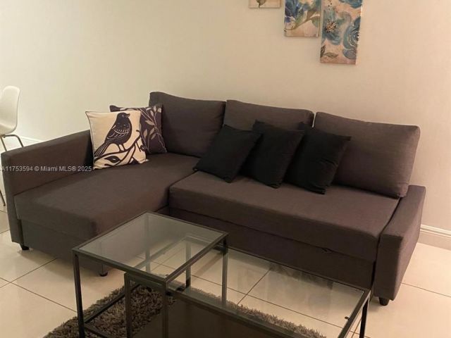 1-bedroom condo for sale in Miami - 1750 N Bayshore Dr 2905 - MondialRealty
