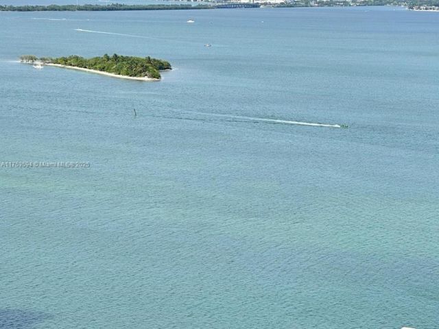 1-bedroom condo for sale in Miami - 1750 N Bayshore Dr 2905 - MondialRealty