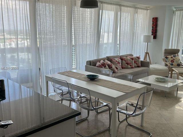 Apartment for rent  Unit #3208 - photo 5672674