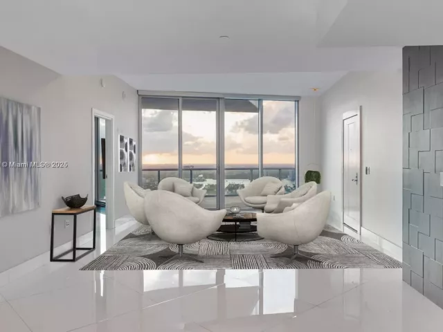 Apartment for sale  Unit #4705 - photo 5670304