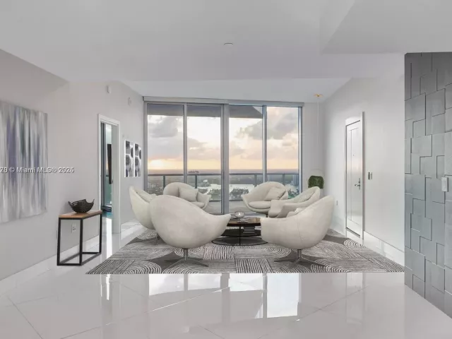 Apartment for sale  Unit #4705 - photo 5670305