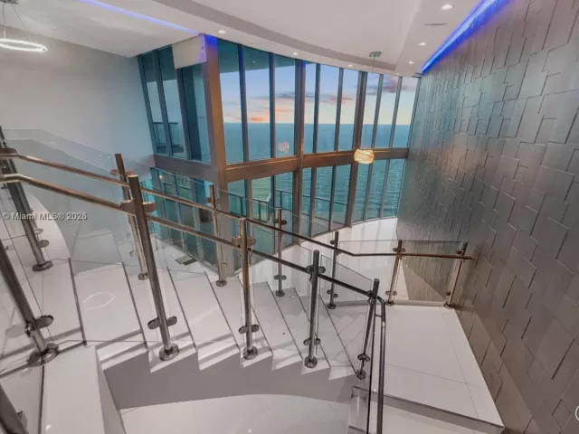 Apartment for sale  Unit #4705 - photo 5670296